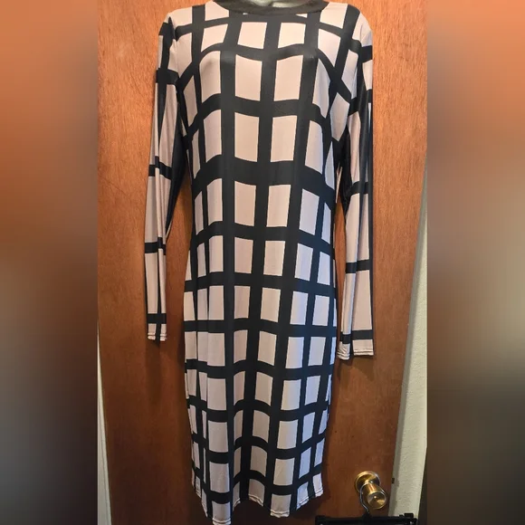 Left Or Right Elegant Black & Cream Grid Pattern Mesh/sheer Dress SzL NWOT - Picture 2 of 9